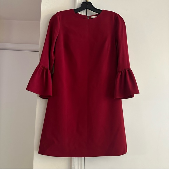 Alice + Olivia Coley Crepe Crew Neck A-Line Dress in Maroon - Picture 2 of 4